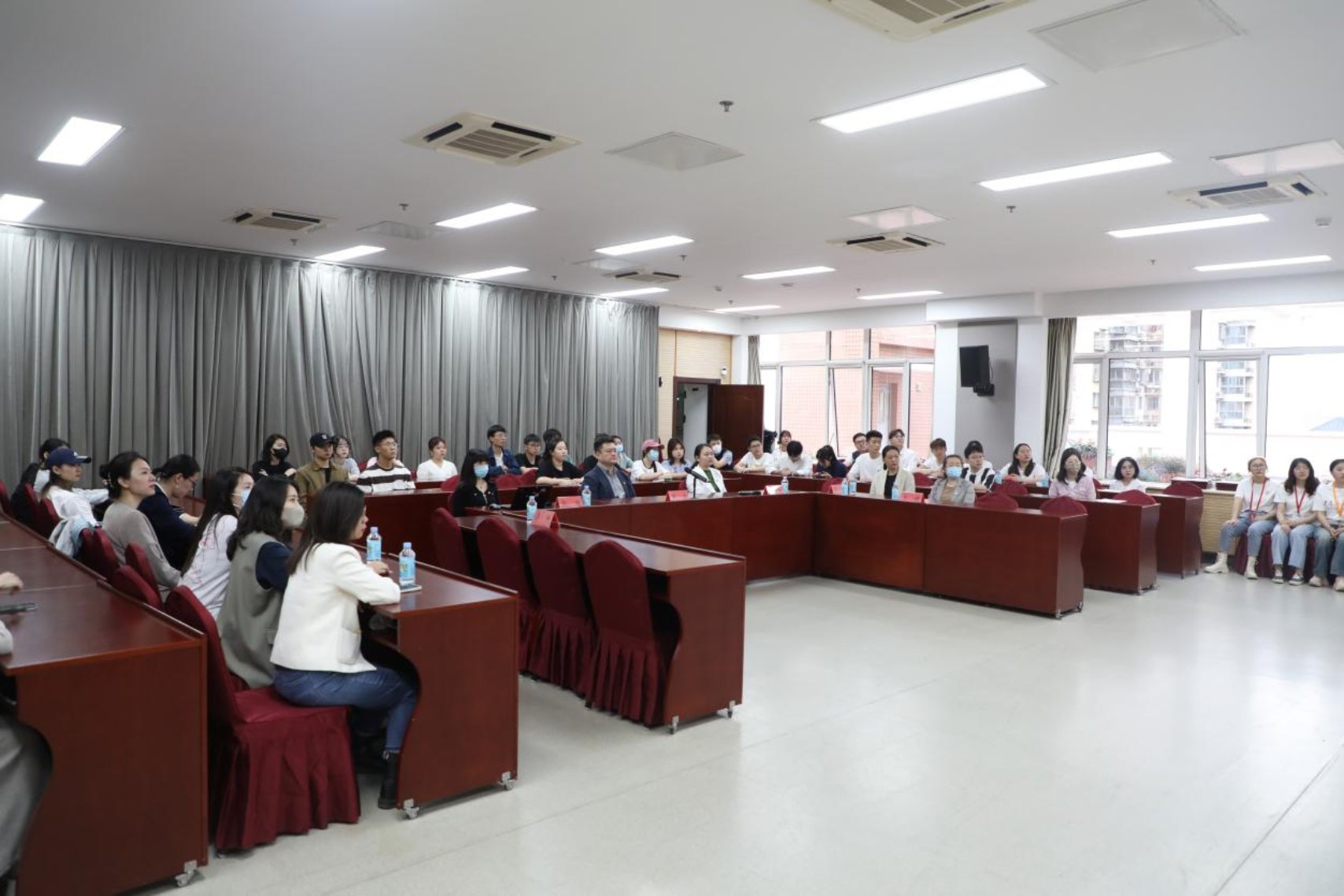 弘揚雷鋒精神，建設美麗國戲——雷鋒志愿活動分享會成功舉辦